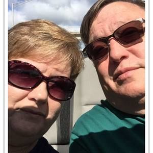 Meet your Posher, Debbie